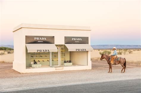 Prada Marfa – Gray Malin